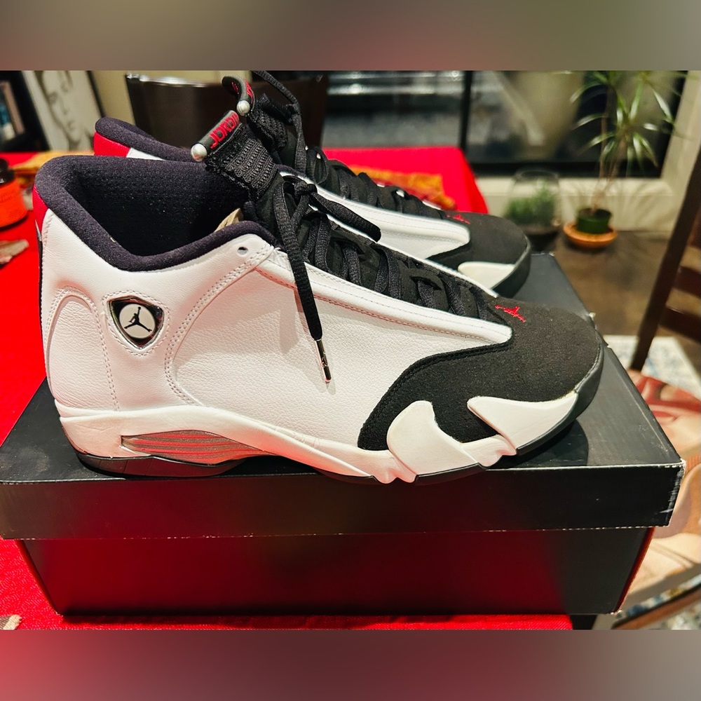 Jordan 14 xiv retro black toe (2014)